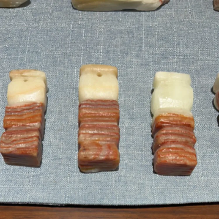 猪肉石天然手把玩件五花肉石雕工艺品无孔广西柳州