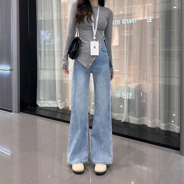 浅色微喇牛仔裤女春秋2025年新款百搭潮流高腰喇叭裤子