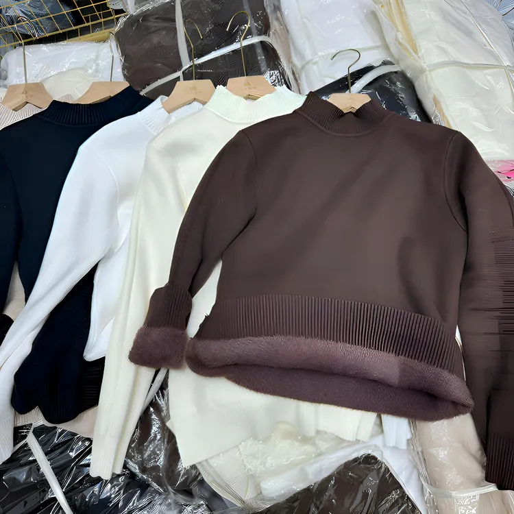 冬季一体绒半高领针织打底衫加厚内搭保暖上衣套头外穿显瘦不臃肿
