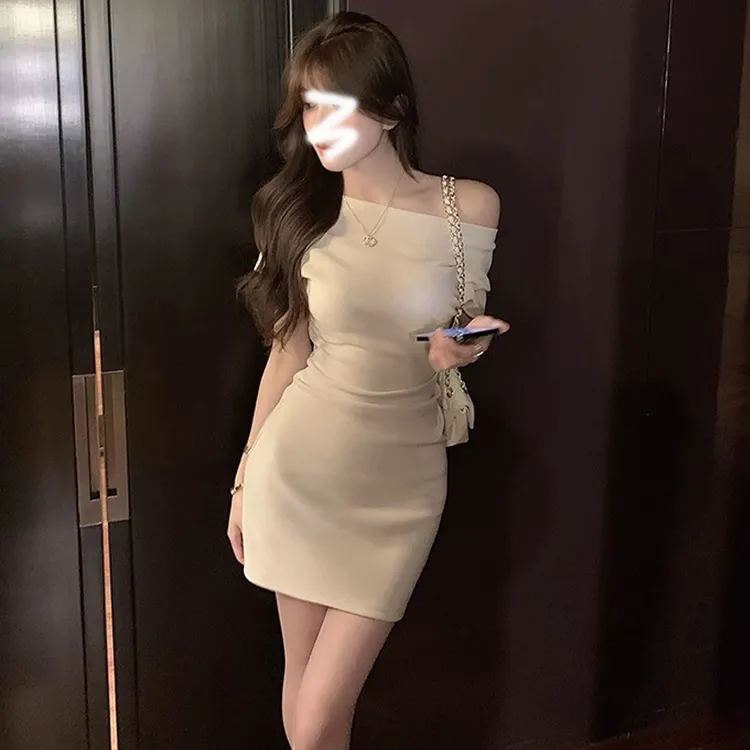 纯欲辣妹露肩短袖连衣裙女夏收腰性感包臀裙修身显瘦内搭斜肩裙子