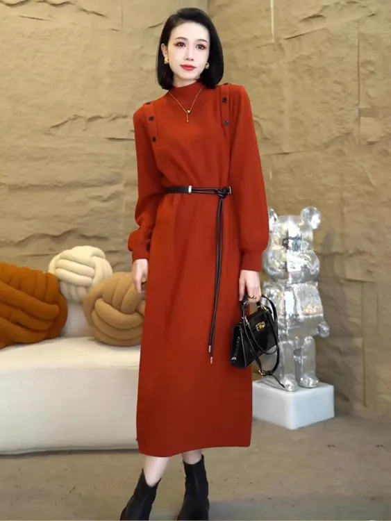 半高领针织连衣裙女秋冬新款宽松配大衣毛衣裙洋气遮肚过膝打底衫