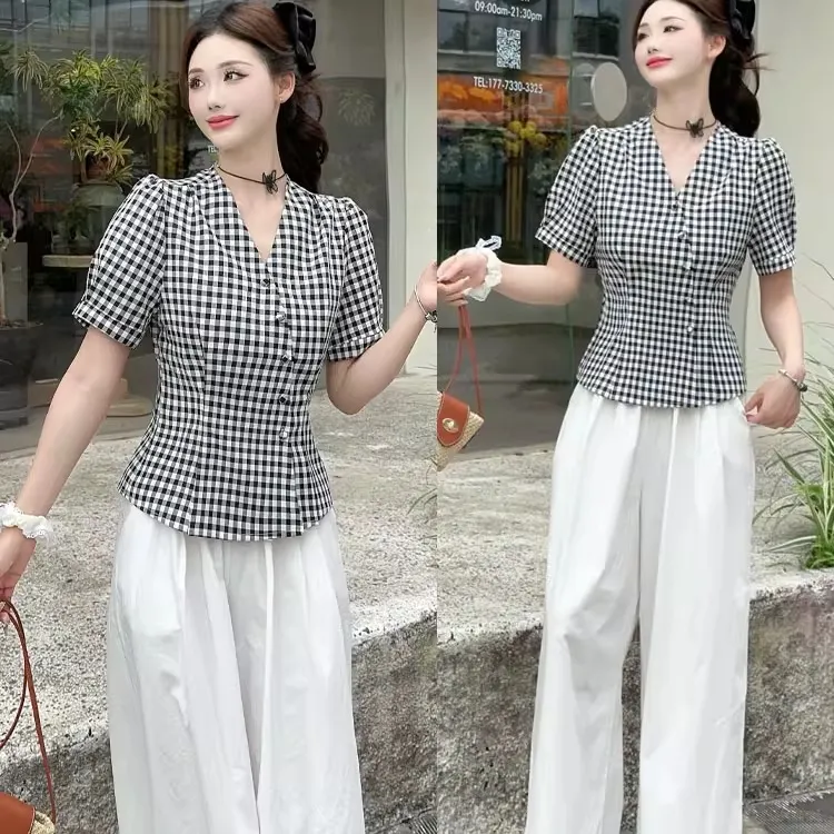 法式V领格子短袖衬衫女2025夏季新款收腰显瘦设计感衬衣别致上衣