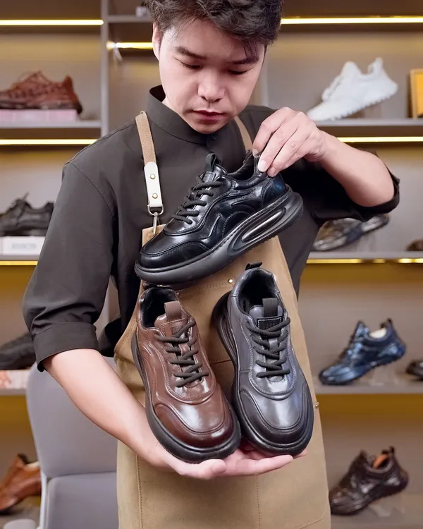 手工马臀皮男鞋2025新款真皮四季慢跑鞋气垫底轻便休闲百搭潮男鞋