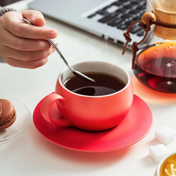 陶瓷马克杯2025年新款特别好看的高颜值精致漂亮的红色陶瓷咖啡杯