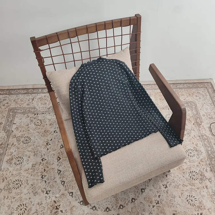 几里与麻 新款温柔风小碎花打底毛衣 衣长60胸围84 2120945