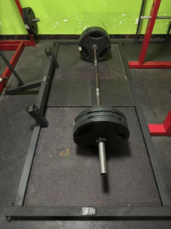 暗兽暗兽硬拉台2.5米×1米框架减震举重健身商用家用