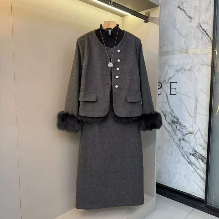 2025秋冬简约欧货高级洋气毛毛拼接微胖气质外套+半裙套装2035