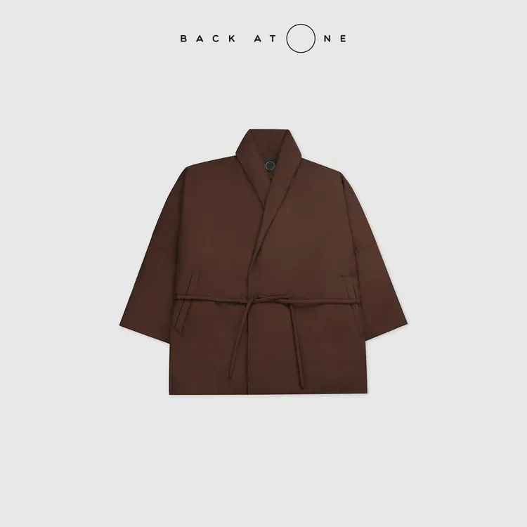 BACKATONE “暖拥相伴”宽松廓形浴袍式系带鹅绒服 BFF-1EC239B-K