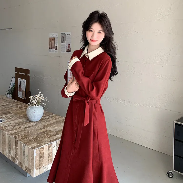 法式复古红色灯芯绒连衣裙女2025春季新款高级感时尚气质衬衫裙子