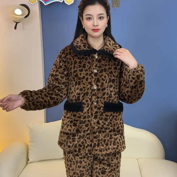 豹纹大翻领2025冬季三层夹棉保暖加绒家居服睡衣女士套装两件套装