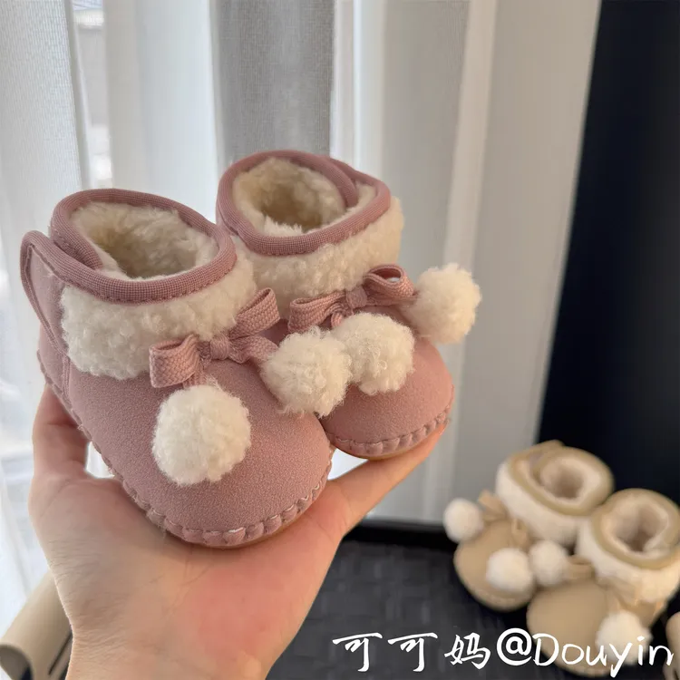 冬季婴幼儿鞋0-1岁软底学步鞋女宝宝6-12个月不掉加厚绒保暖棉靴