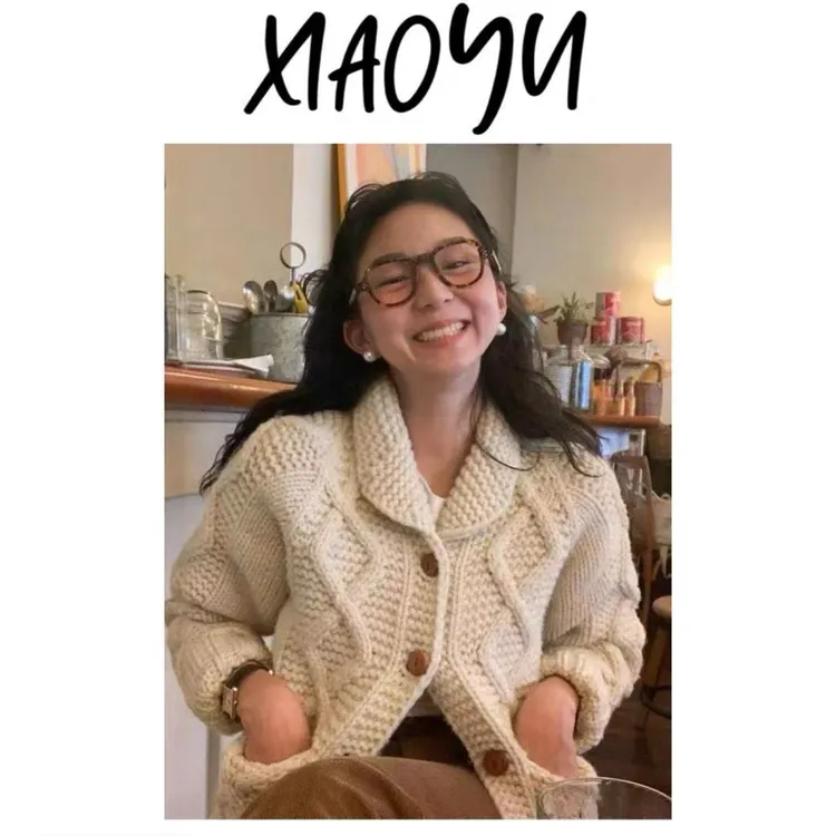 2025韩系百搭女翻领休闲风针织气质女装宽松型毛针织衫设计师