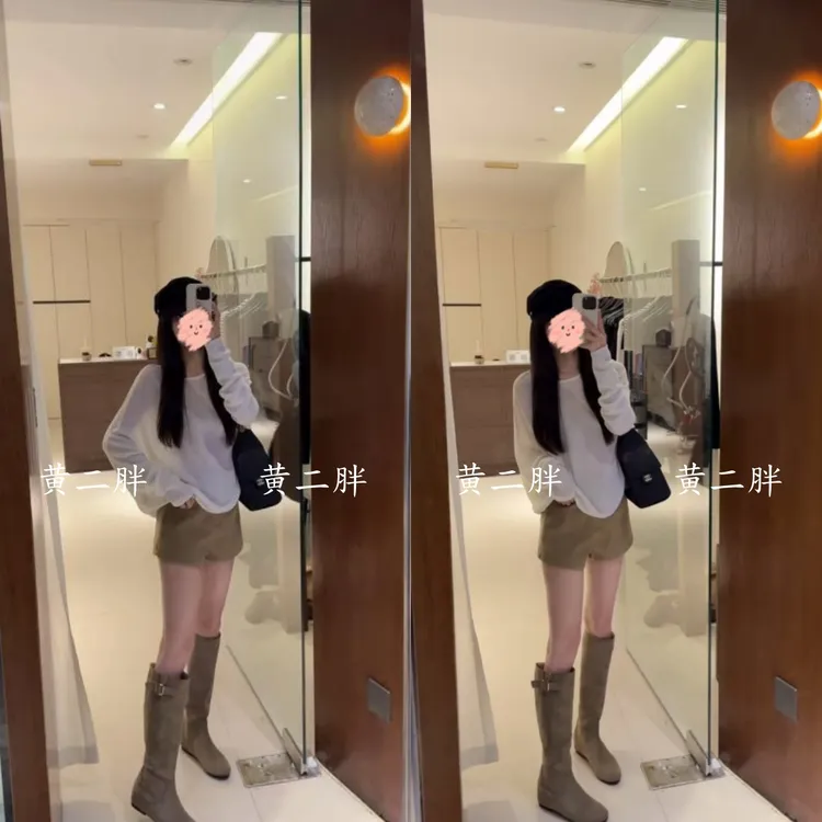 纯色圆领长袖针织衫女秋季新款温柔松弛感宽松百搭上衣卡其色短裤