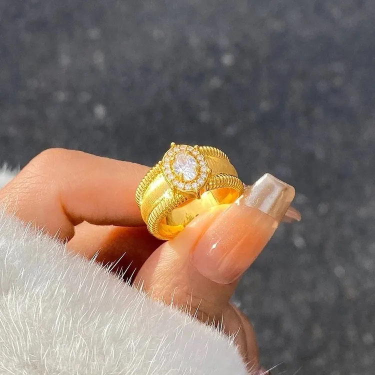 铜合金戒指  鸽子蛋^戒指中古拉丝轻奢重工高级感镶嵌食指戒指环