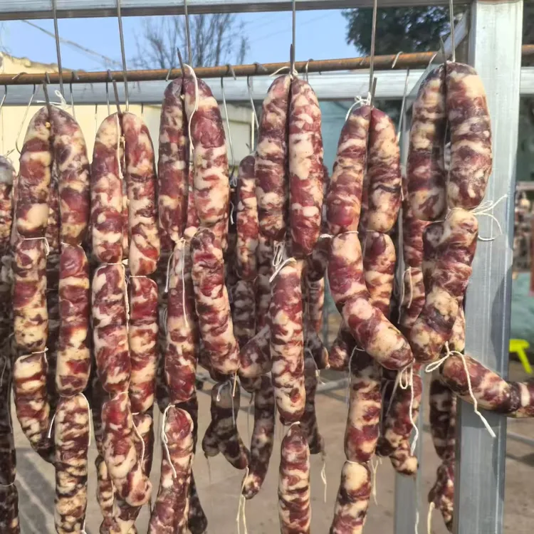 湖北农家风干原味灌肠腊肠腌制五花腊肉腊排骨农家手工传统腊味