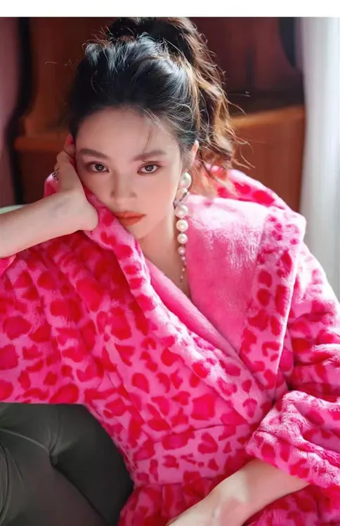 高级感丛林豹纹长款加绒加厚珊瑚绒连帽睡袍女秋冬款休闲睡衣套装