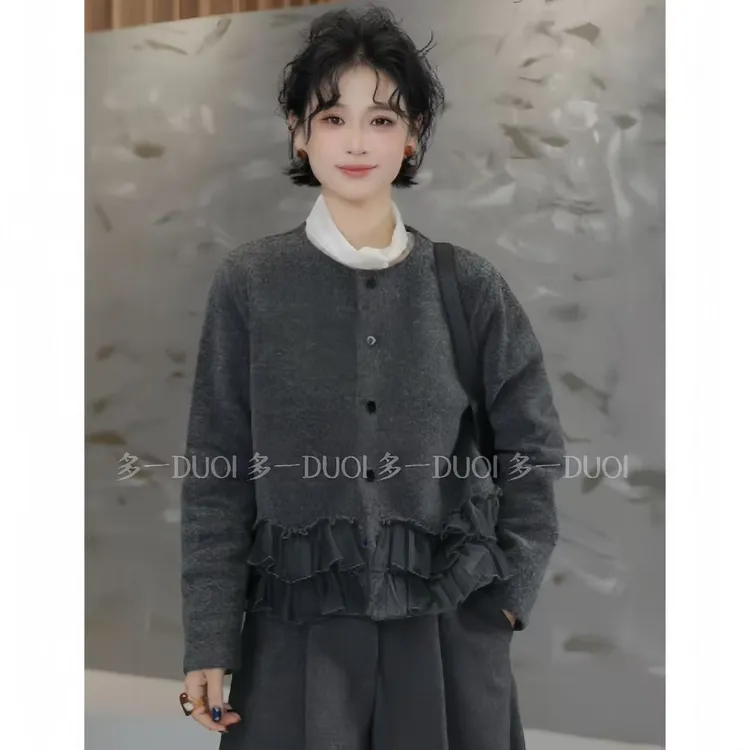 多一“恋雪”2025冬季圆领毛呢拼接褶皱花边单排扣网纱百搭长袖开衫
