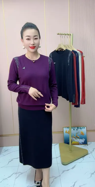 华姐专属712圆领肩钻舒适时尚针织上衣