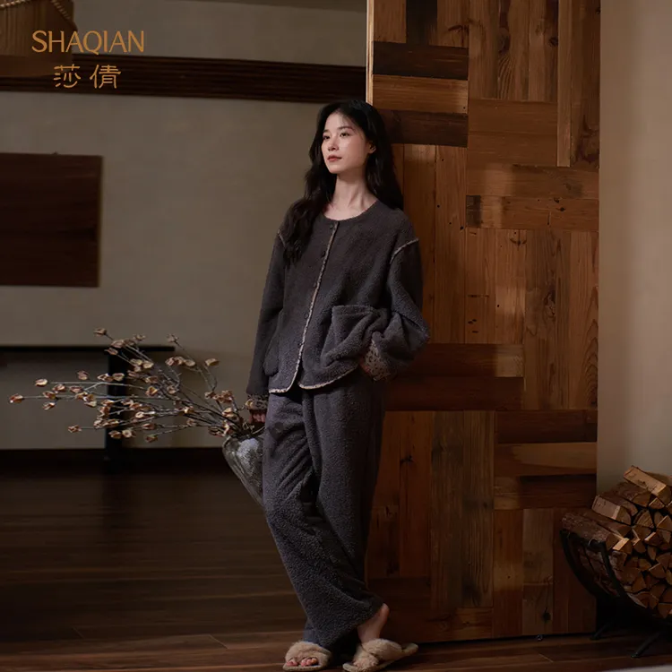 莎倩半边绒睡衣女秋冬季新款加绒加厚珊瑚绒保暖可外穿家居服套装