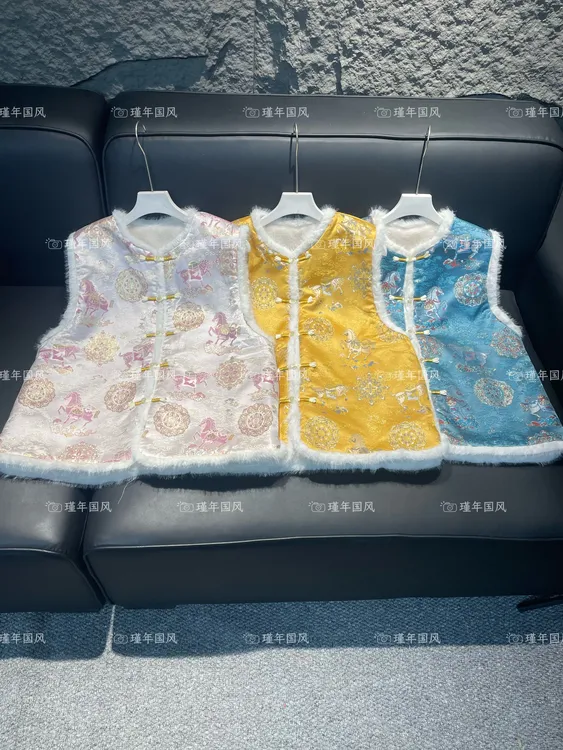 马踏祥云-新中式加绒马甲宋锦金线刺绣冬季马甲双面双穿重工刺绣