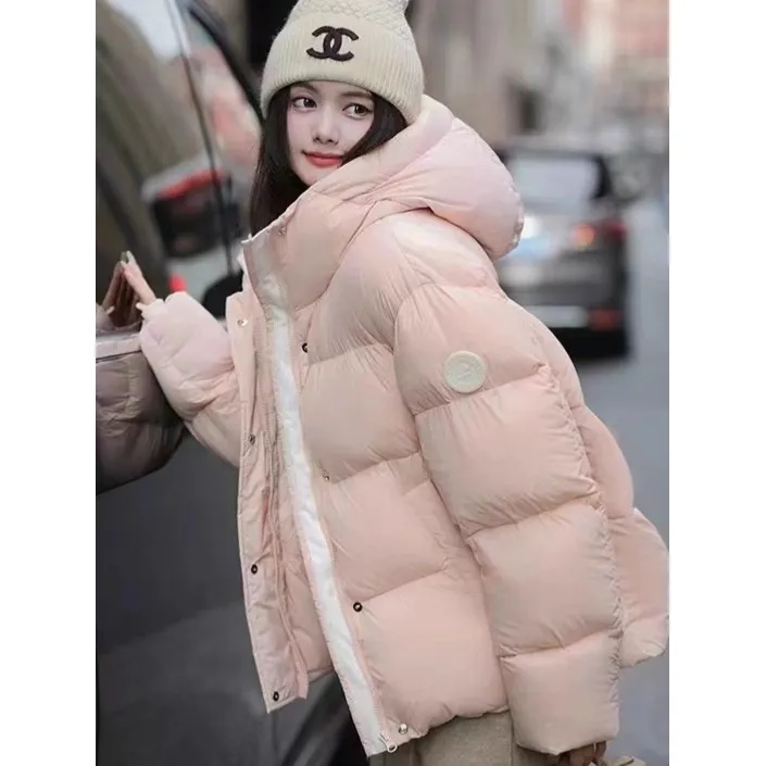 波司登极地羽绒服女高级感长短款2025时尚连帽加厚设计感袖标保暖