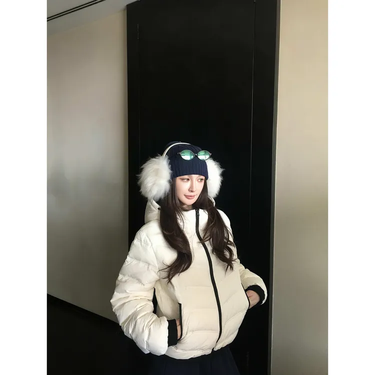 冬季新款连帽短款保暖棉服外套女时尚气质宽松通勤风上衣服