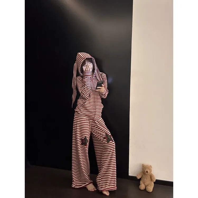 甜美兔耳朵复古红色条纹连帽德绒睡衣女秋冬季新款宽松家居服套装