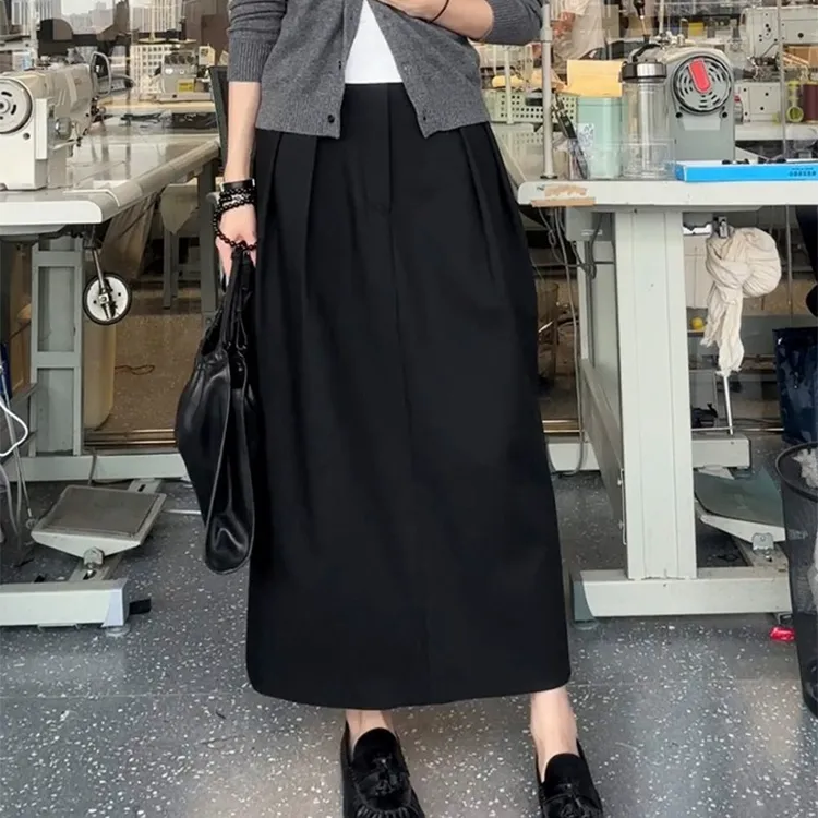 休闲宽松遮肉高腰显瘦裙子2025春季新款韩系褶皱设计感黑色半身裙