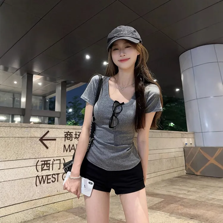 2025年新款网红超火显瘦纯色U领短袖恤修身女夏季浅灰上衣潮