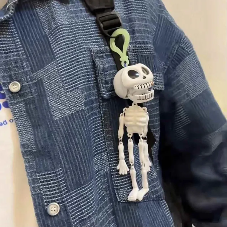 趣味拉线 线搞笑挂件揹包骷髅头钥匙扣包包挂扣学生万圣节玩具小