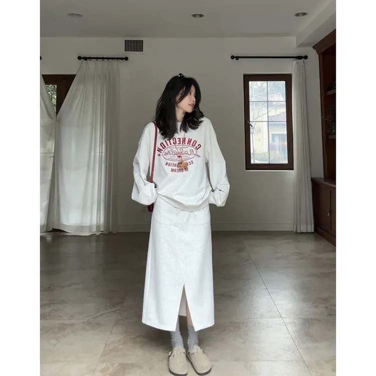 郭九九呢 棉美式复古刺绣宽松薄款卫衣开叉显瘦半身裙 G925A01111