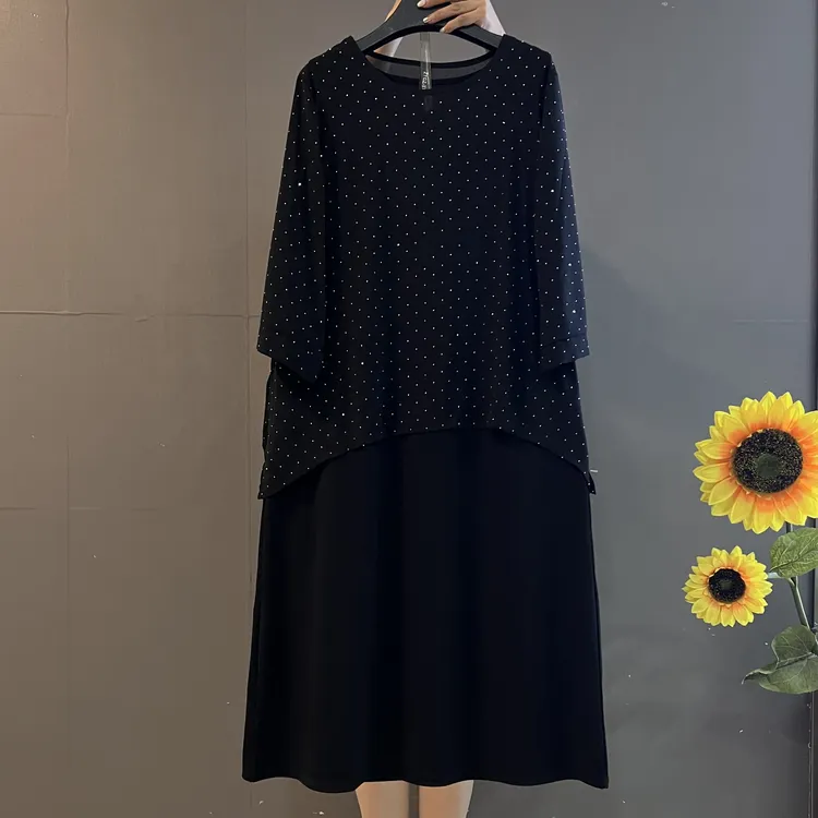 时尚复古亮钻宽松上衣显瘦砍袖打底裙两件套