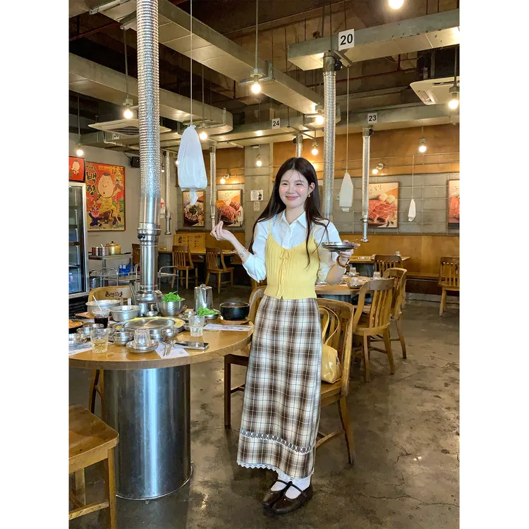 琥珀流光 火火【榛果冷萃】韩版格纹蕾丝拼接设计半身裙B36898HH53