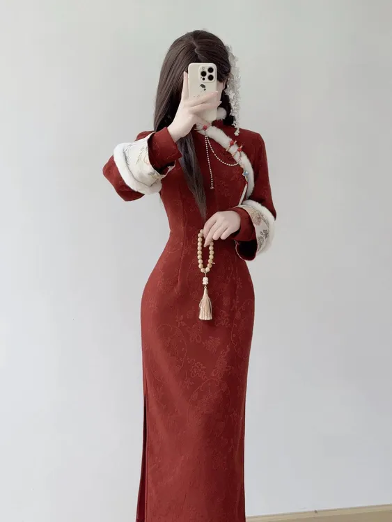 酒红色旗袍秋冬季长款加绒保暖新中式订婚结婚敬酒服日常连衣裙