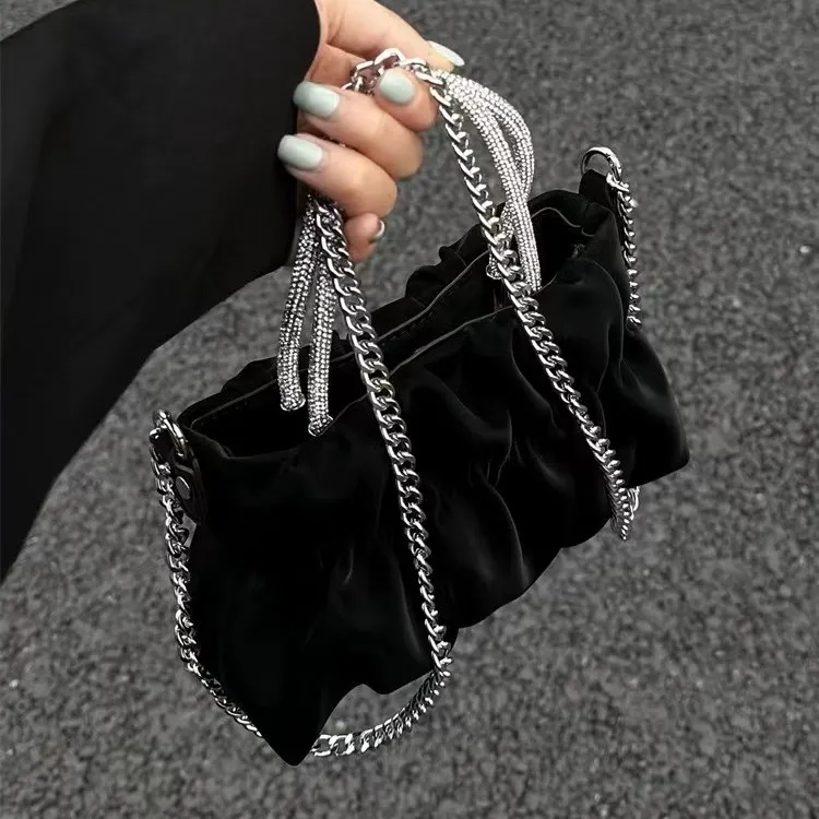 小清晰粉色手提包斜挎包包女2025夏季新款时尚百搭褶皱云朵链条包