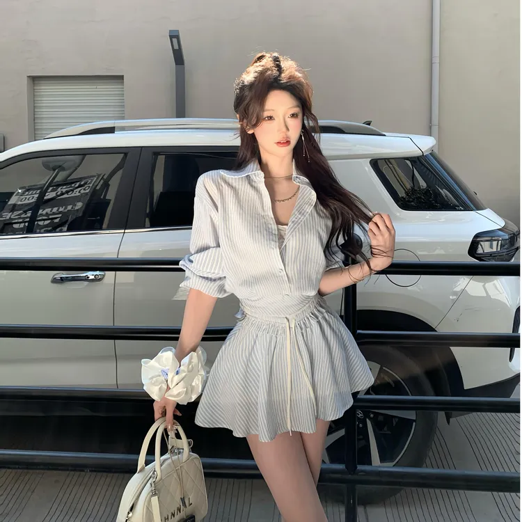 穿搭高级感韩系减龄衬衫条纹高腰半身裙休闲套装女2025新款春夏季