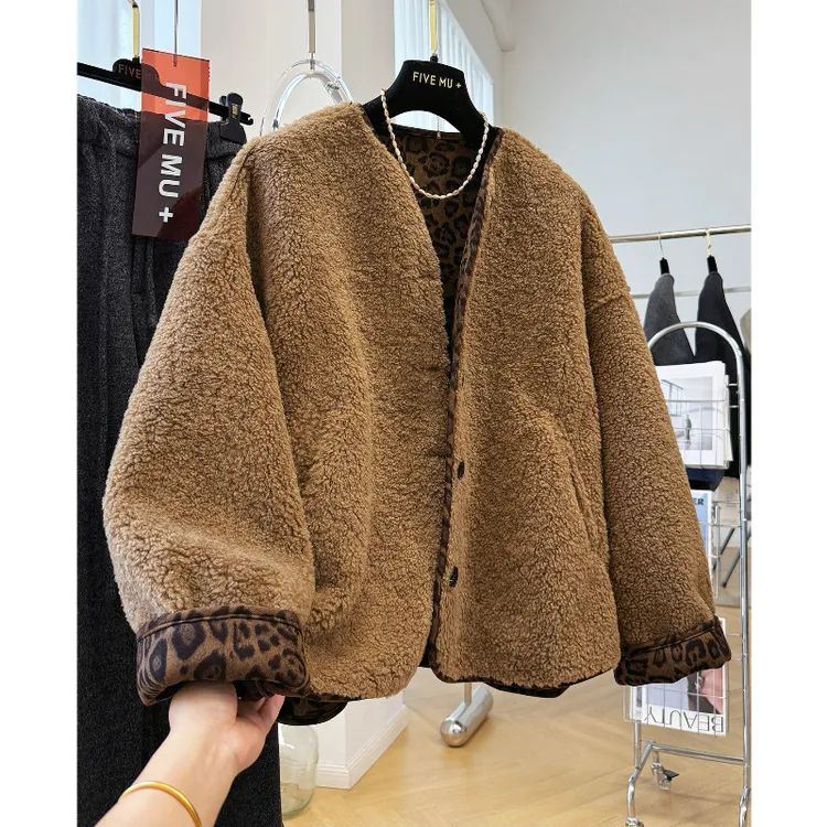 韩系高级感麂皮绒仿皮毛一体巨好看的短款羊羔绒外套女冬季