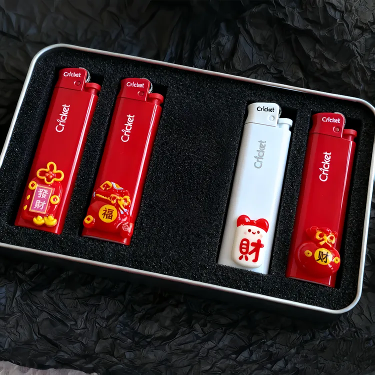 正品Cricket草蜢红色新年款ins喜庆公仔打火机耐用年货生礼物铁盒