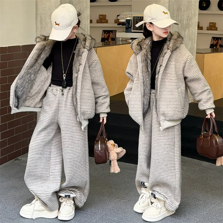 女童套装加绒加厚连帽外套2025新款中大童时髦洋气秋冬儿童两件套