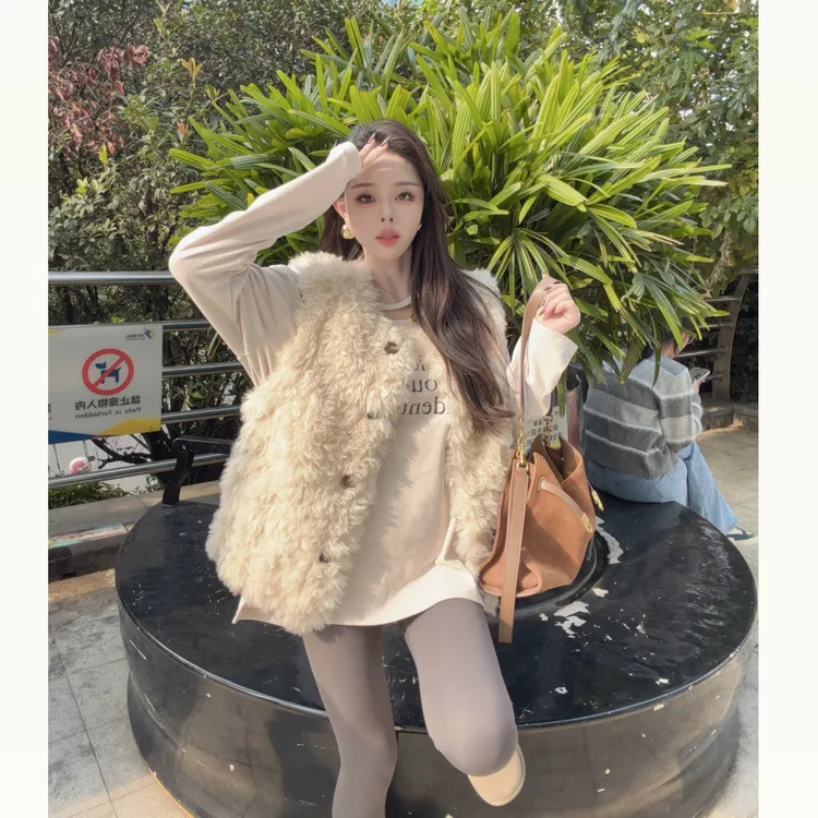 【晓溪服饰】欧尼马甲托斯卡纳背心坎肩秋冬季百搭毛毛外套6661