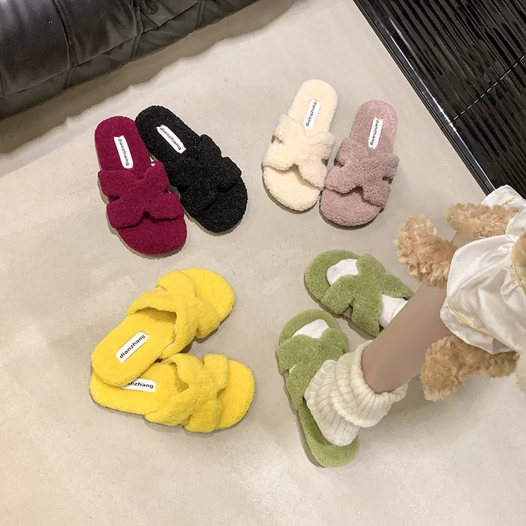 网红毛绒平底一字棉拖鞋女外穿2025秋冬新款软底舒适一脚蹬毛毛拖