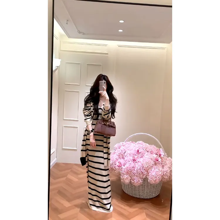 【条纹絮语】新款松弛感时尚长袖针织开衫配显瘦休闲连衣裙两件套女