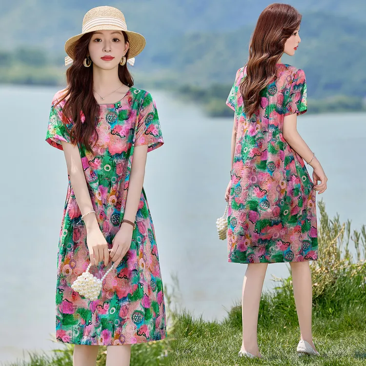 休闲时尚碎花连衣裙女2025夏季新款小个子遮肉显瘦宽松中长款裙子