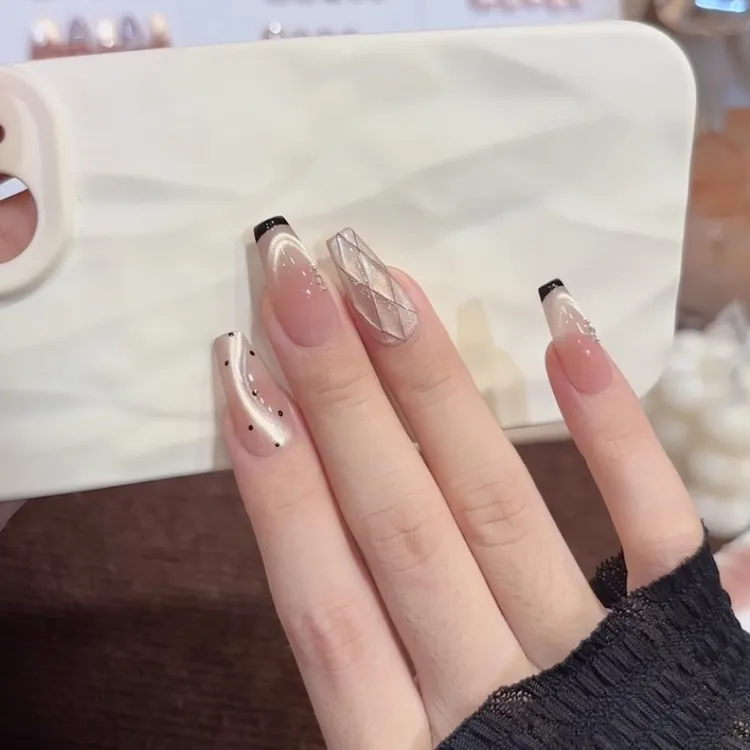 【法式香凌】新款手工高端穿戴甲显白法式香槟菱格纹猫眼气质可拆卸