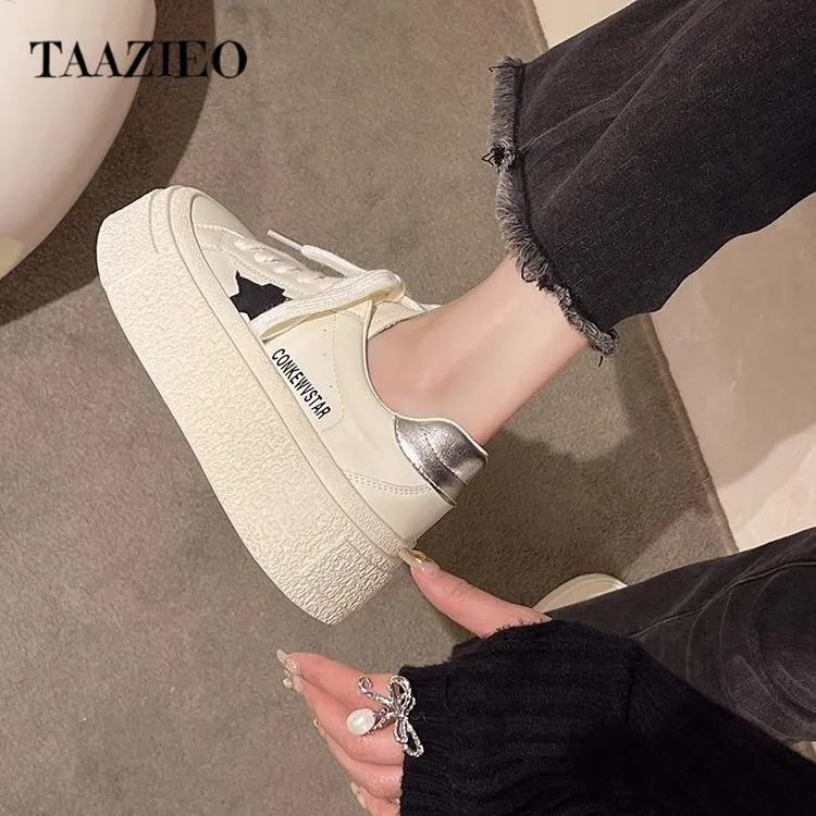 TAAZIEO厚底小白鞋女鞋子2025百搭新款时尚增高星星板鞋休闲运动