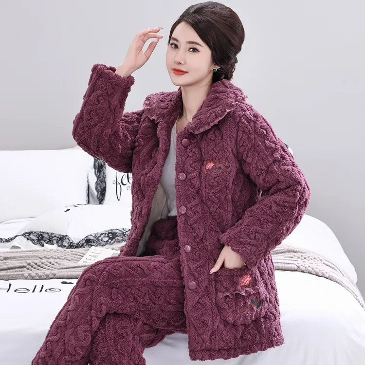 睡衣女秋冬季中老年妈妈款珊瑚绒三层夹棉加厚保暖加绒家居服套装