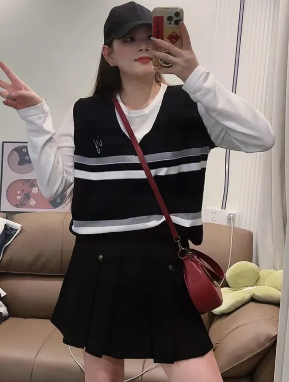 9058大码女装秋装新款胖mm假两件条纹针织上衣宽松显瘦长袖毛衣