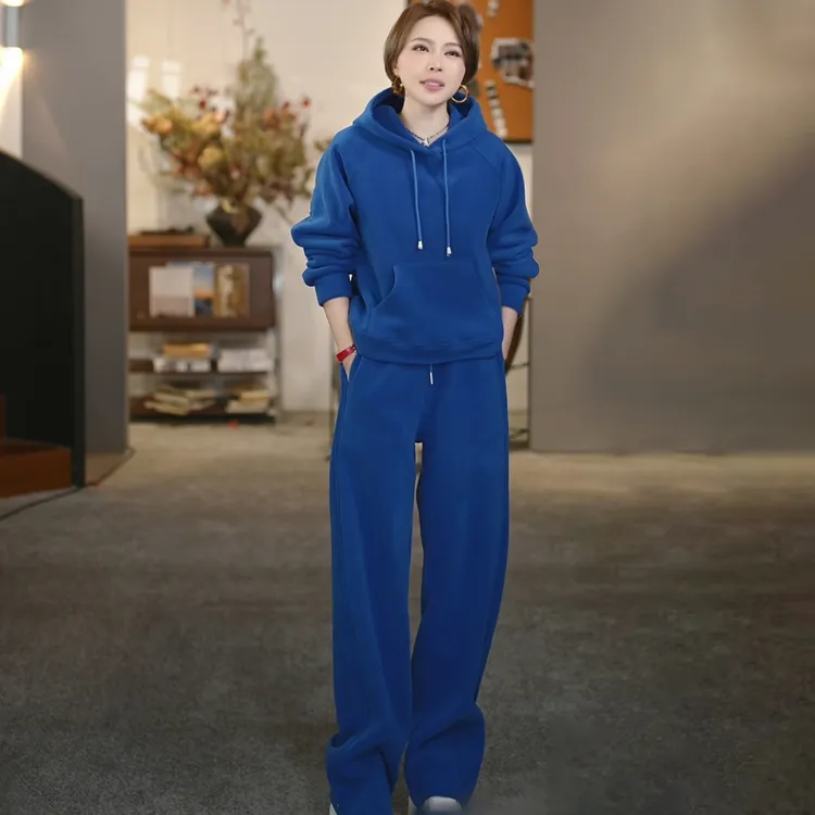 溶溶【轻暖王者】RONGRONG 超软糯摇粒绒贴肤锁温休闲套装RR5900-1