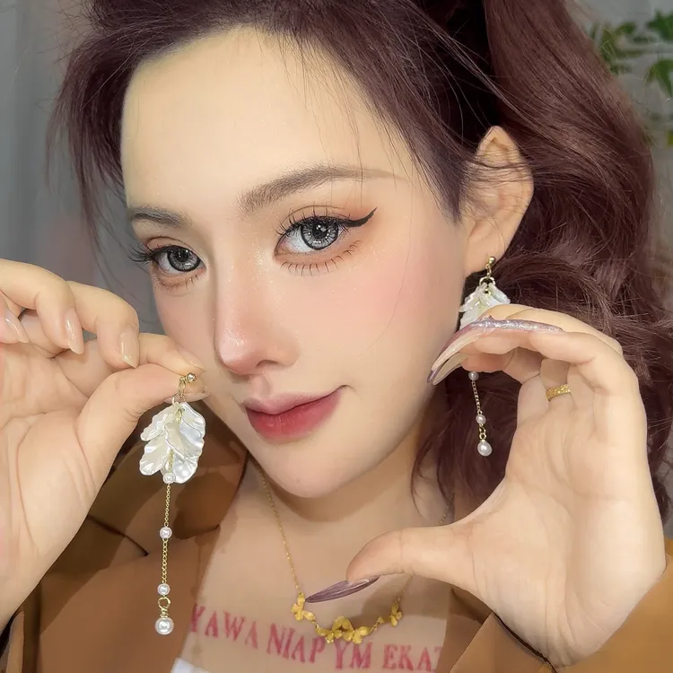 合金耳饰 显温柔优雅气质仿贝壳花瓣流苏时尚高级感简约百搭耳钉