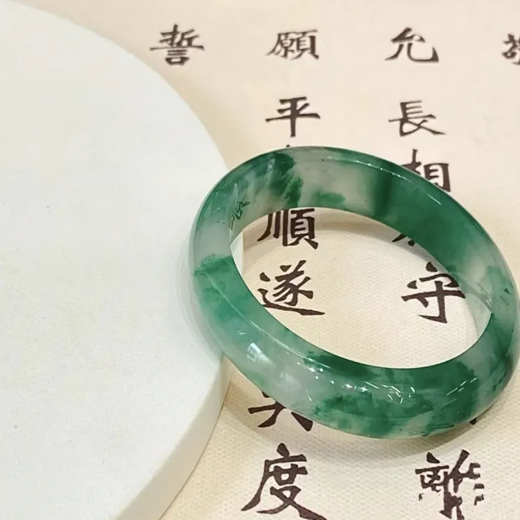 非金属布艺手镯 精美翠绿女款手镯送妈妈生日礼物